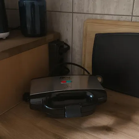 Quiet And Cozy 3br Near Center And Airport *