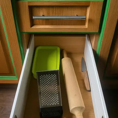 Quiet And Cozy 3br Near Center And Airport