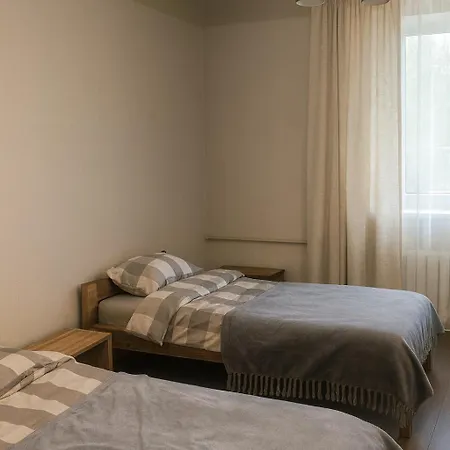 Apartment Quiet And Cozy 3br Near Center And Airport *