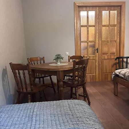 Quiet And Cozy 3br Near Center And Airport *