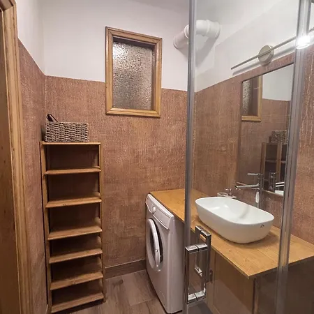 Quiet And Cozy 3br Near Center And Airport Riga