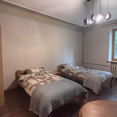 Quiet And Cozy 3br Near Center And Airport Apartment *